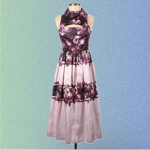 True Violet size 6 silky purple lavender floral formal gown dress